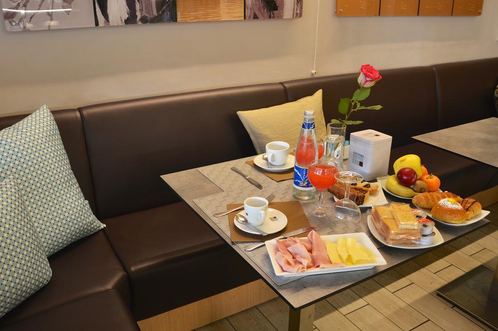 Bed and Breakfast Maison B Турин Екстер'єр фото
